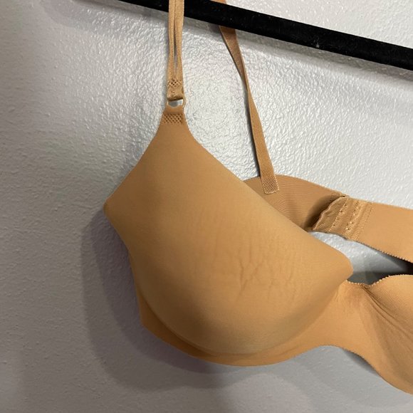 WACOAL seamless tagless stitchless bra in nude size 34C - Picture 2 of 6